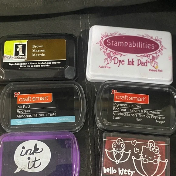 Assorted Rubber Stamps and Ink Pads - Picture 8 of 9